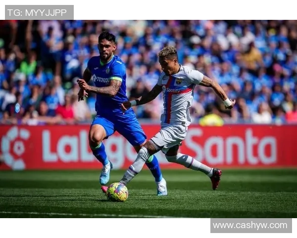 梅西连进两球,巴萨客场逆转赫罗纳,继续领跑西甲积分